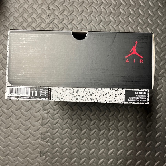 Nike Air Jordan 6 Men's 11 Retro Black Infrared 384664-060 Bred Classic … - Picture 9 of 10